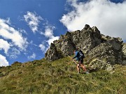 62 Saliamo verso la cima del Ponteranica centrale, che rocciosa ed impervia,  non saliamo